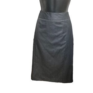 MERONA,Women’s Gray Pinstripe Pencil Skirt,Size 2, Lightweight wool blend, lined